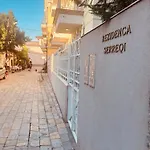Meri\'S City Center Apartment