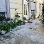 Meri\'S City Center Apartment